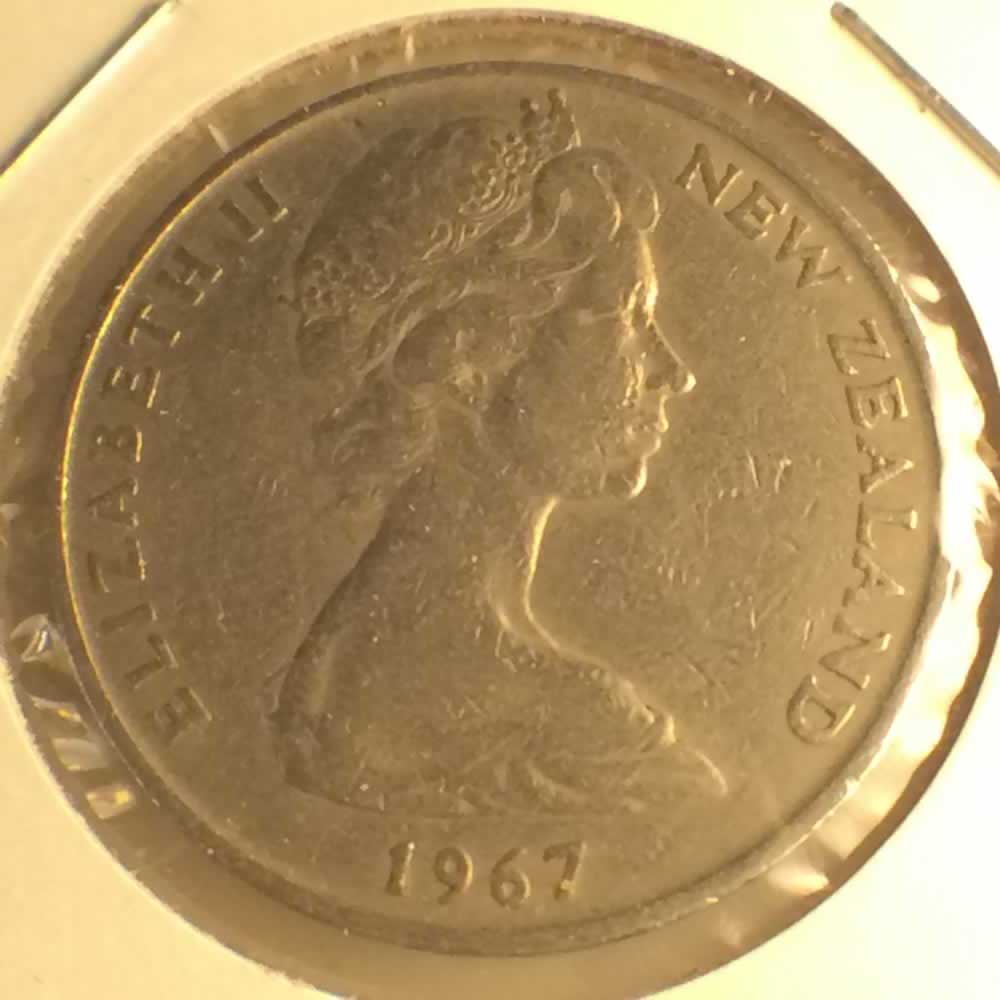 New Zealand 1967  20 Cents Kiwi Coin ( 20C ) - Obverse